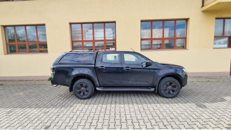 Montage Laderaumauskleidung und Hardtop auf Isuzu D-Max 2019