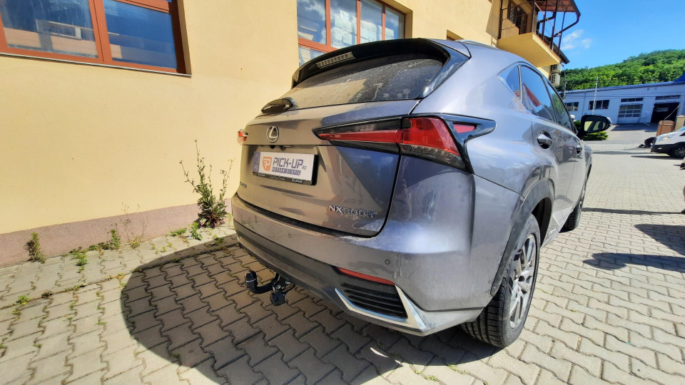 Towing hook installed on Lexus NX300 H