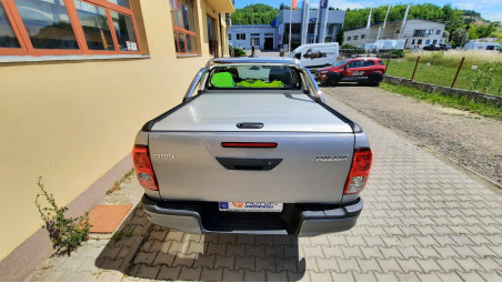 Roll cover, rollbar installed on Toyota Hilux 2019