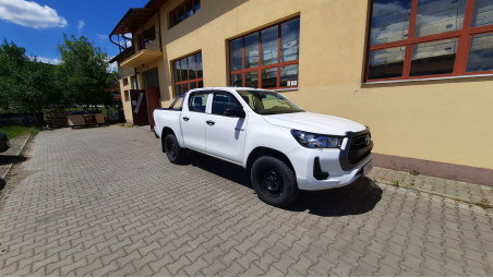 Bukócső és bukócső felszerelése a Toyota Hilux 2018-ra