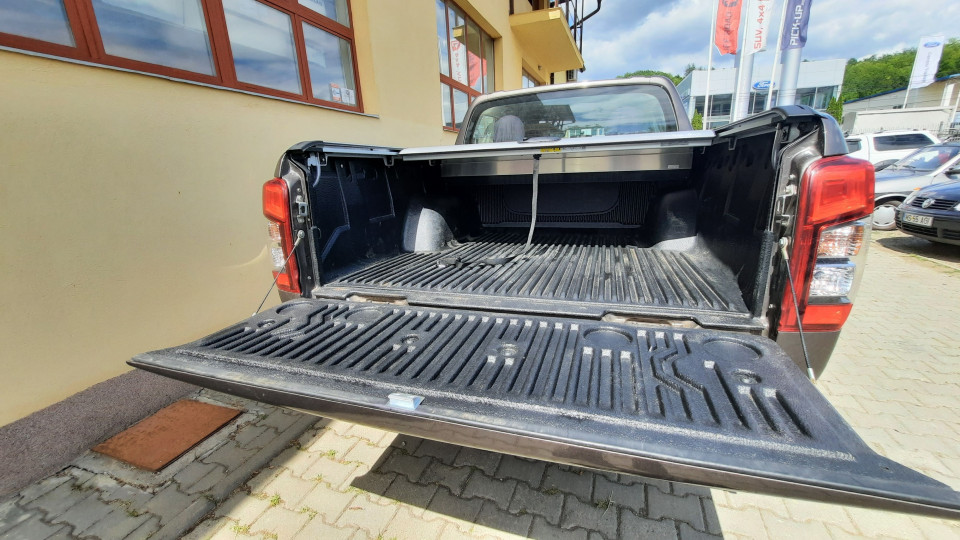 Bukócső felszerelése a Mitsubishi L200 2020-ra