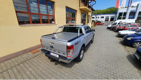 Montage Laderaum-Rollo auf Ford Ranger 2019