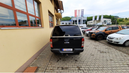 2019 Ford Ranger keménytető szerelés