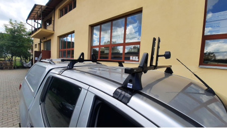 Montage hardtop und Halterung Leiter auf Mitsubishi L200 2020