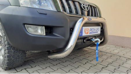 Snorkel, bullbar, winch, winch plate, skid plates installed on Toyota LC120