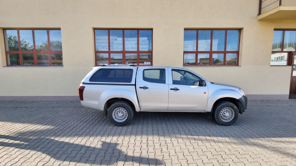 Montage hardtop auf Isuzu D-Max