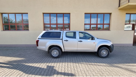 Canopy installed on Isuzu D-Max