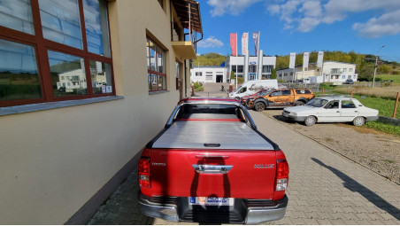 Bukórúd tartó, bukórúd, ablakterelő és tömítés a Toyota Hilux 2017 modellen