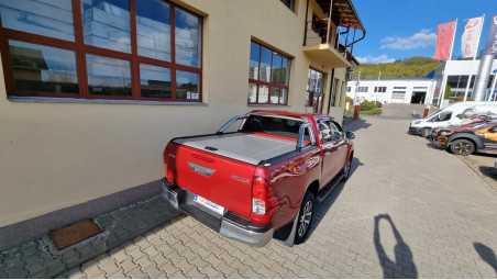 Monare Ladeflächen-Rollo, Überrollbügel, Ladeflächenauskleidung Fensterabweiser und Frontschutzbügel auf Toyota Hilux 2017