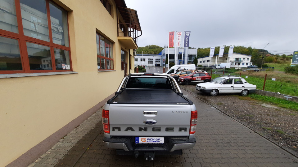 Montage Laderaum-Rollo und Überrollbügel auf Ford Ranger 2019