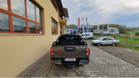 Montage Überrollbügel, Seilwindenhalterung-Seilwinde, Ladeflächen-Kantenschutz auf Toyota Hilux 2021