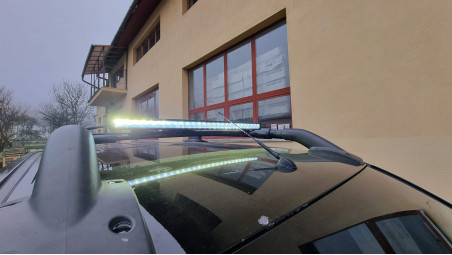 Fedő típusú motorháztető, bukócső, fényvisszaverők felszerelése Nissan Navada D40-re