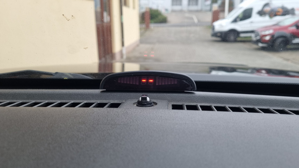 Montage Laderaumabdeckung Typ Abdeckung, Frontschutzbügel, Scheinwerfer auf Nissan Navada D40