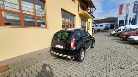 Montage Stange hinten auf Dacia Duster 2013