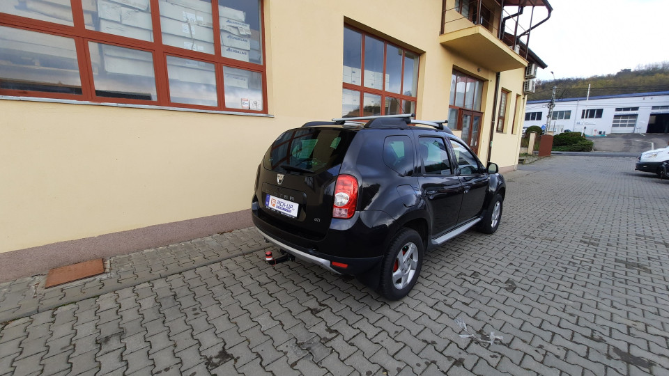 Montage Stange hinten auf Dacia Duster 2013