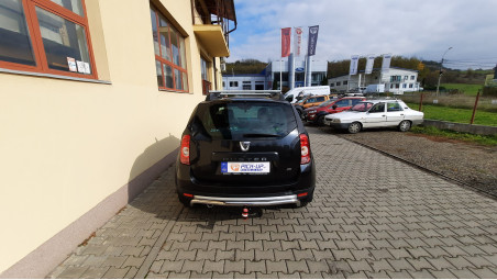 Montage Stange hinten auf Dacia Duster 2013