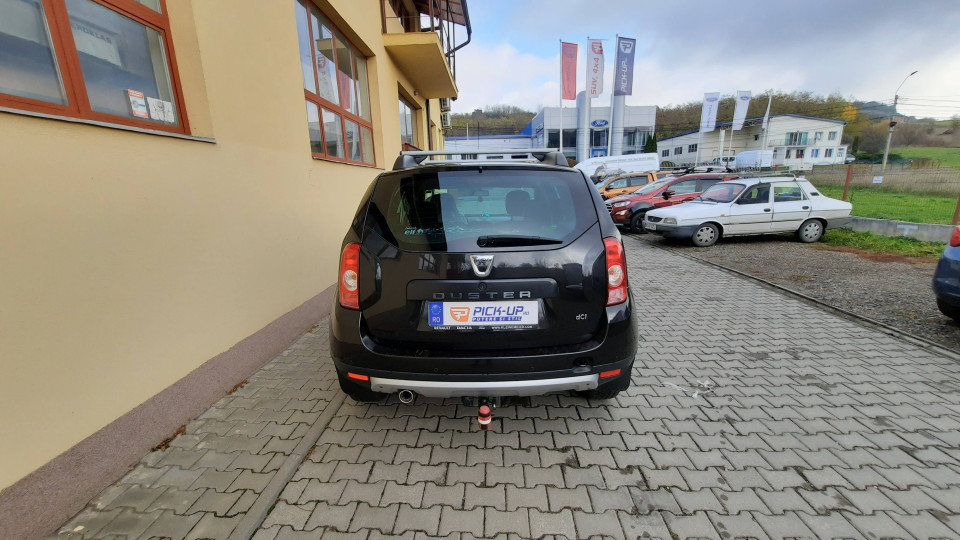 Montage Stange hinten auf Dacia Duster 2013