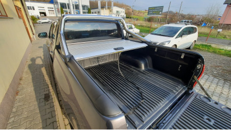 Roll cover installed on Toyota Hilux 2022