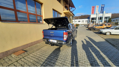 Montage Laderaumabdeckung Typ capcac auf Ford Ranger 2019