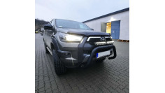 Montare bullbar, deflectoare geam si reflectoare pe Toyota Hilux 2023