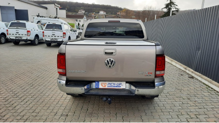 Montage Laderaum-Rollo auf Volkswagen Amarok 2016