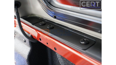 Keménytetős Ford Ranger 2022-2025 AK GSES tanúsítvány RITKA