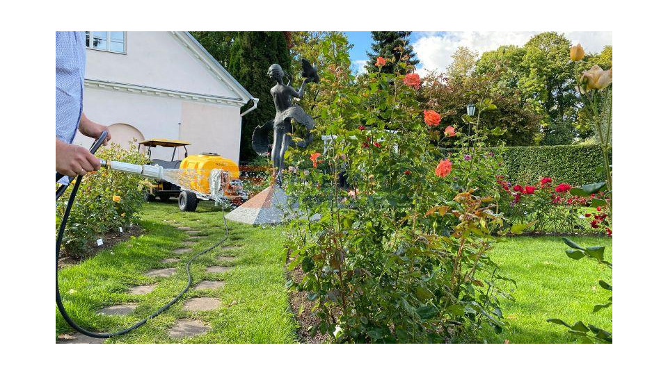 IRRIGATION WATER TANK SYSTEM WITH TRAILER