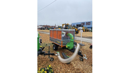 LEAF TRAILER