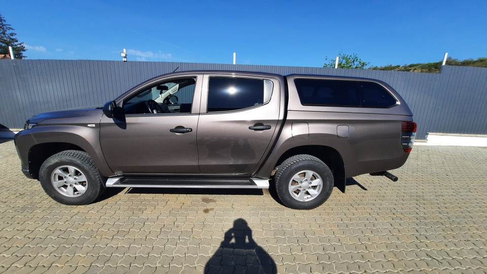 Montage hardtop auf Mitsubishi L200 2020