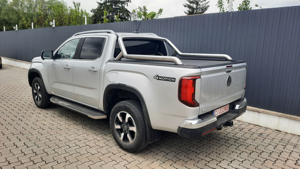 Montage Laderaum-Rollo Volkswagen Amarok 2023