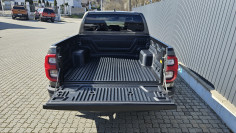 Lökhárító párnázás, lökhárító élvédelem és motorháztető terelő beszerelése a Toyota Hilux 2023-ra
