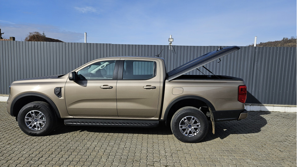 Montage Laderaumabdeckung Typ Abdeckung auf Ford Ranger 2023