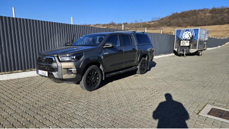 Montage hardtop auf Toyota Hilux 2022