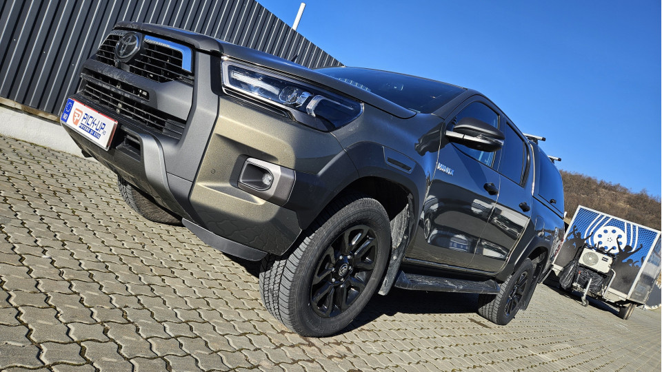 Montage hardtop auf Toyota Hilux 2022