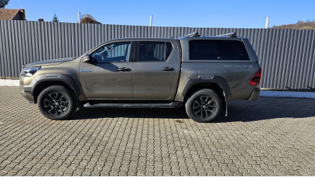 Montage hardtop auf Toyota Hilux 2022