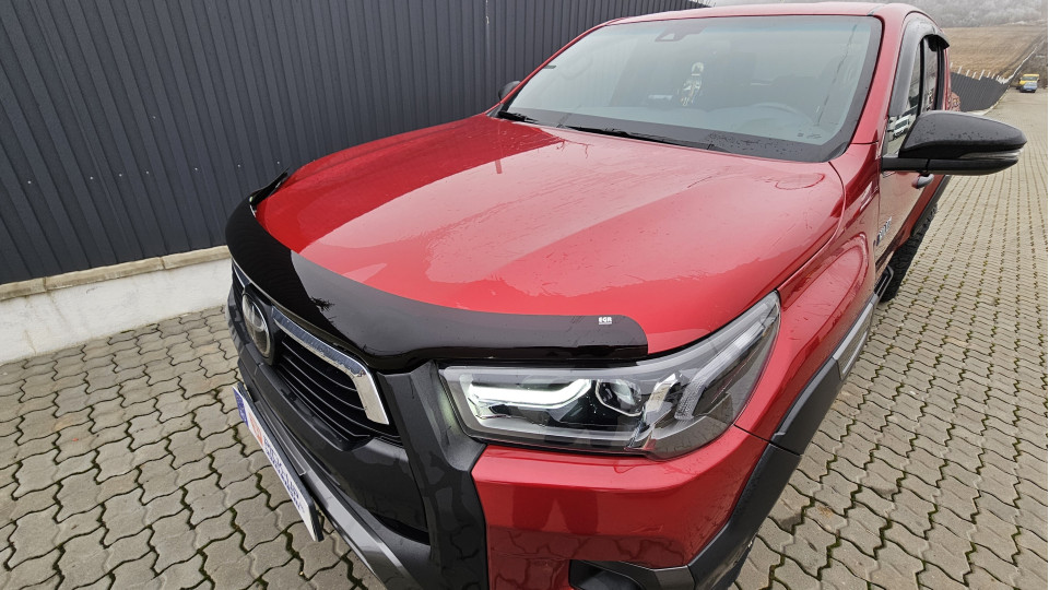 Bed liner, window visors, tonneau cover installed on Toyota Hilux 2023