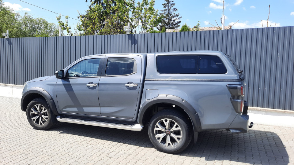 Canopy installed on Isuzu D-Max 2023