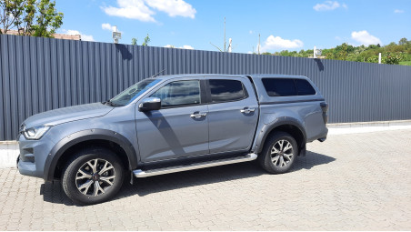 Montage hardtop auf Isuzu D-Max 2023