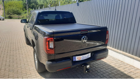 Montage Laderaumauskleidung und Rollo auf Volkswagen Amarok 2023