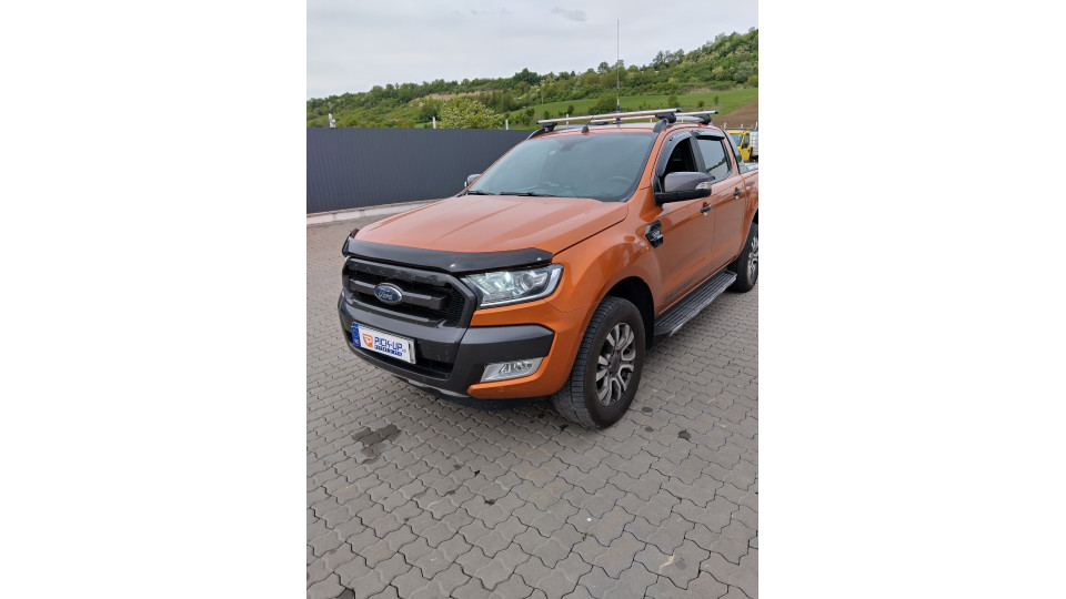 Window visors, hood guard, tailgate assistance installed on Ranger Wildtrak 2018