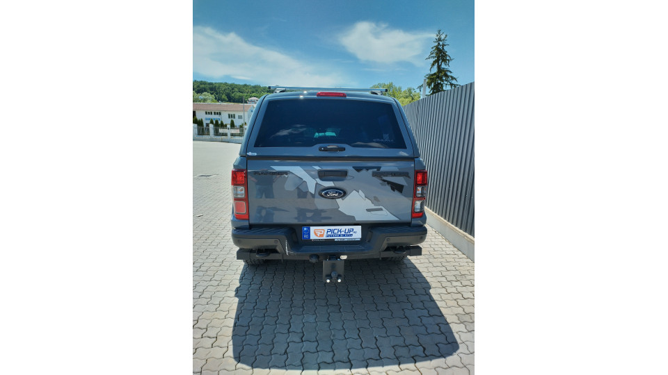 Keménytetős telepítés a 2021-es Ford Ranger Raptorra