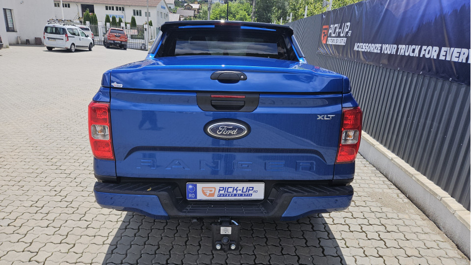 Montage Laderaumabdeckung (Klapp-Typ) auf Ford Ranger 2023