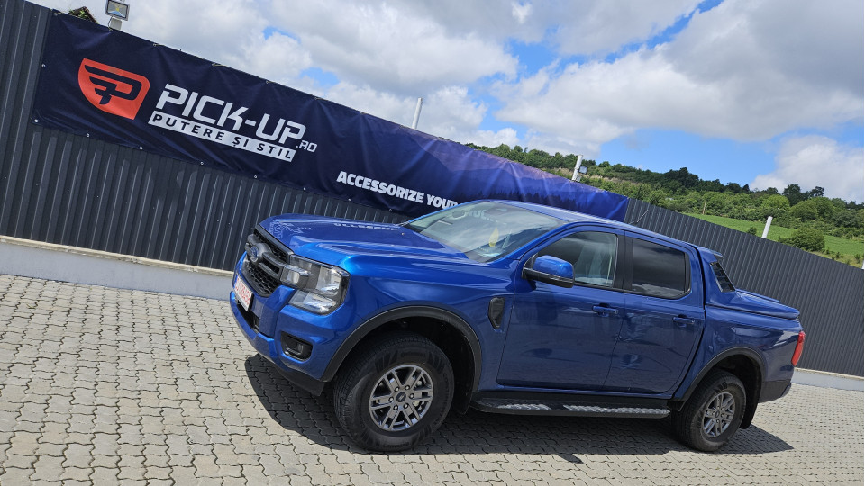 Montage Laderaumabdeckung (Klapp-Typ) auf Ford Ranger 2023