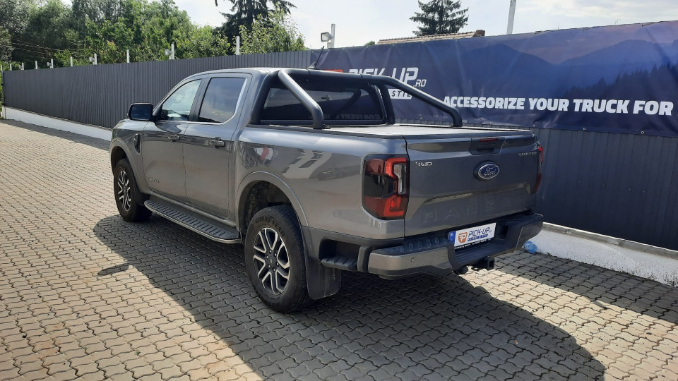 Montage Laderaum-Rollo und Überrollbügel auf Ford Ranger 2023