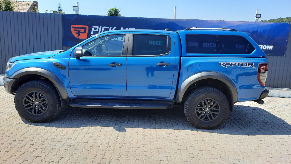 Keménytetős telepítés a 2021-es Ford Ranger Raptorra