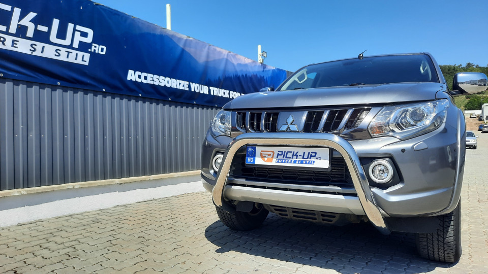 Montage hardtop und Frontschutzbügel auf Mitsubishi L200 2016