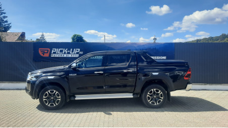 Montage Laderaumabdeckung (Klapp-Typ) auf Toyota Hilux 2021