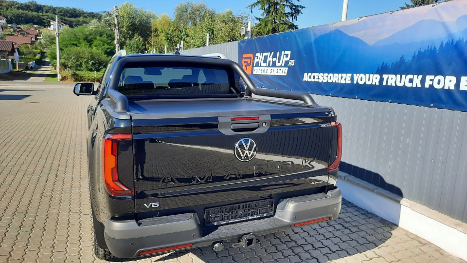 Montage Laderaum-Rollo Volkswagen Amarok 2023
