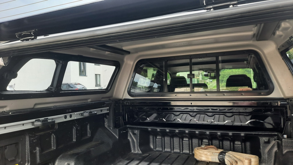 Montage hardtop auf Ford Ranger 2024