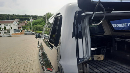 Montage hardtop auf Ford Ranger 2024